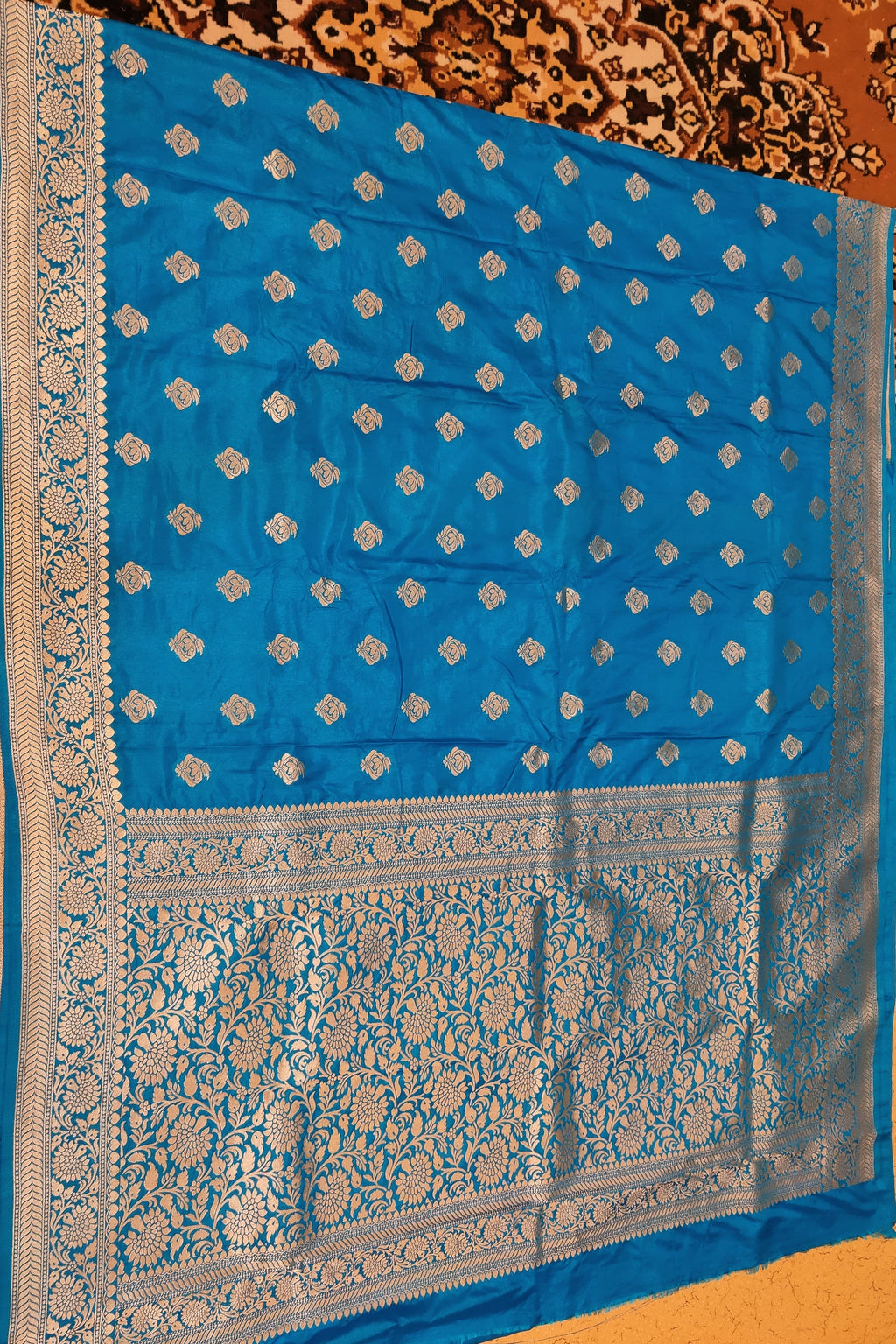blue dola flat open
