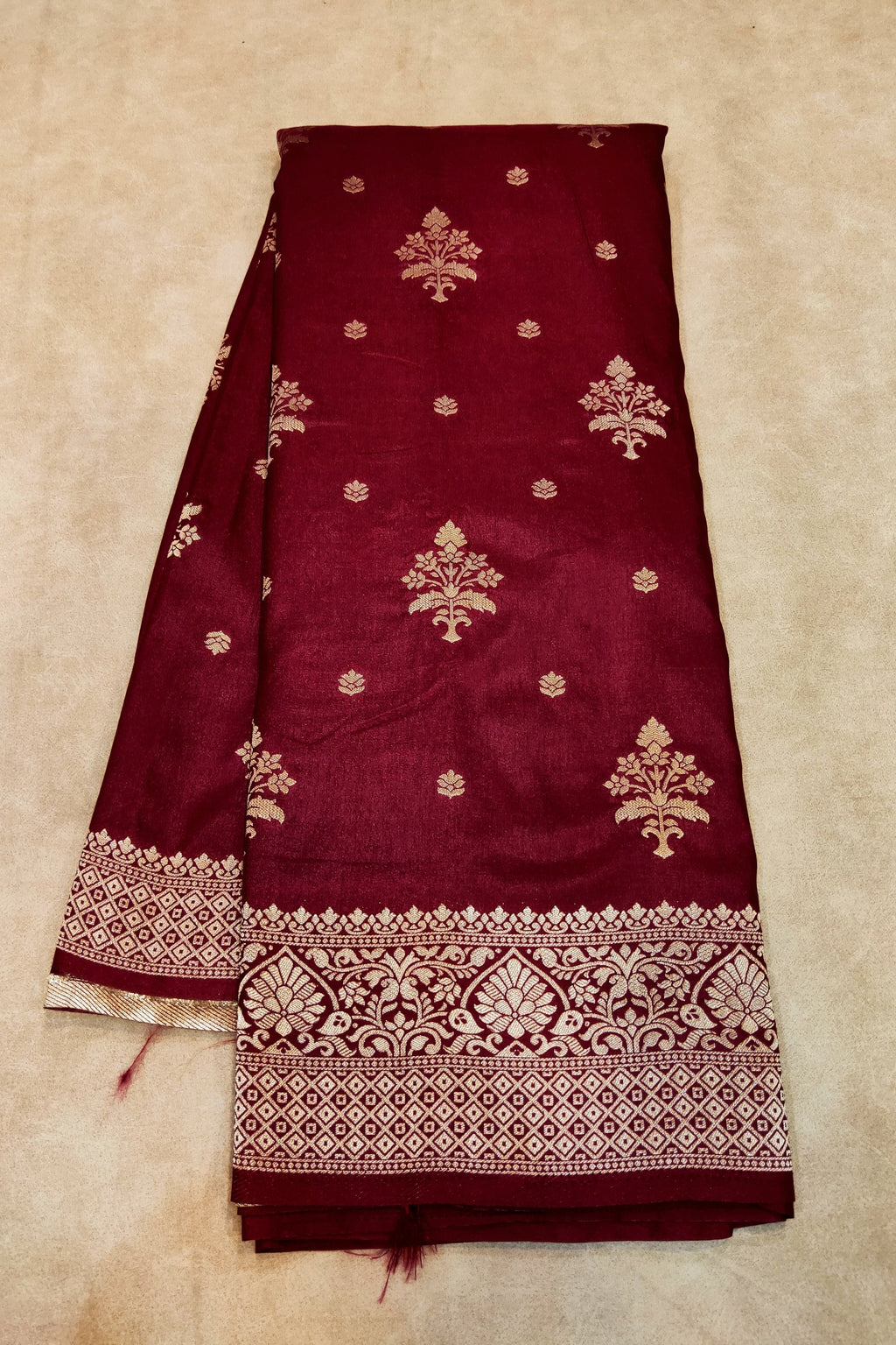 red dola flat