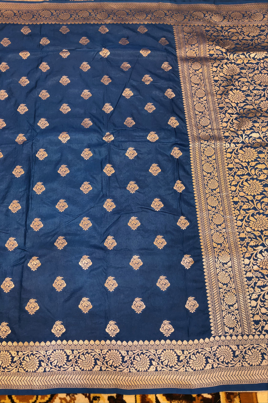 blue dola flat open