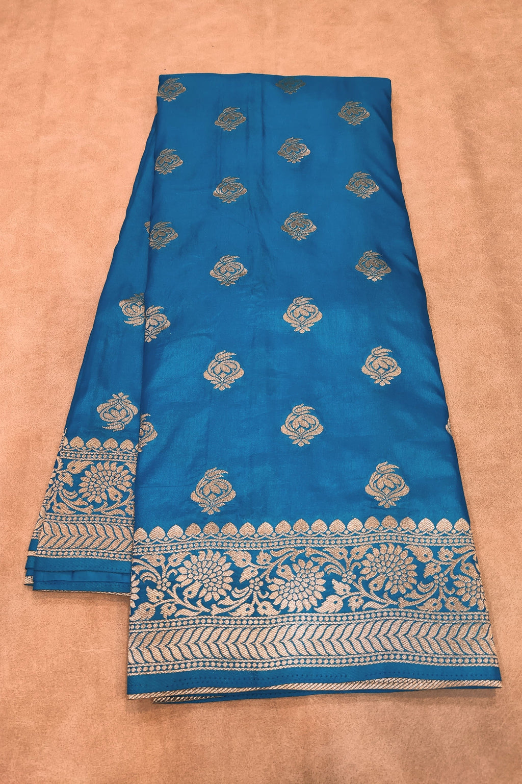 blue dola flat