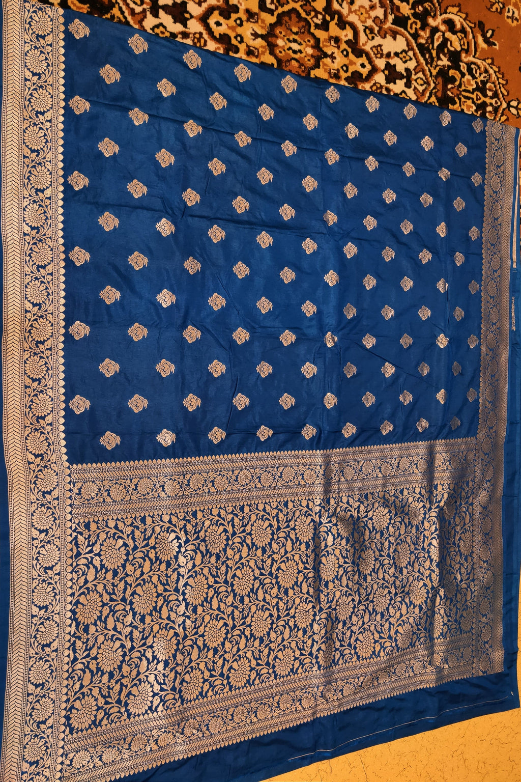 blue dola flat open