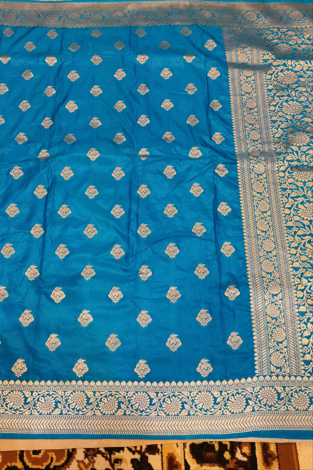 blue dola flat open