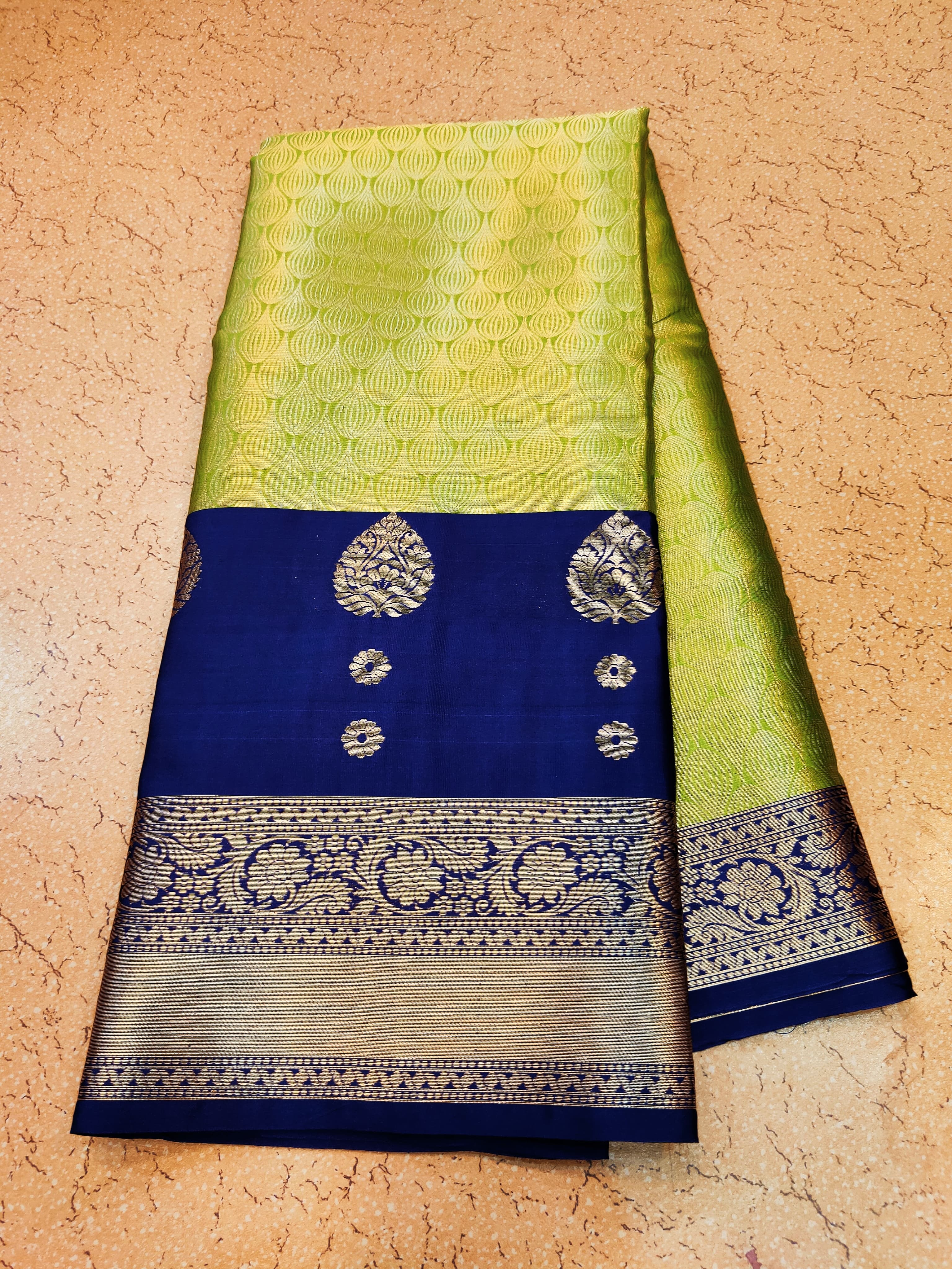 Kanchi Banaras Brocade Green Contrast Border Saree